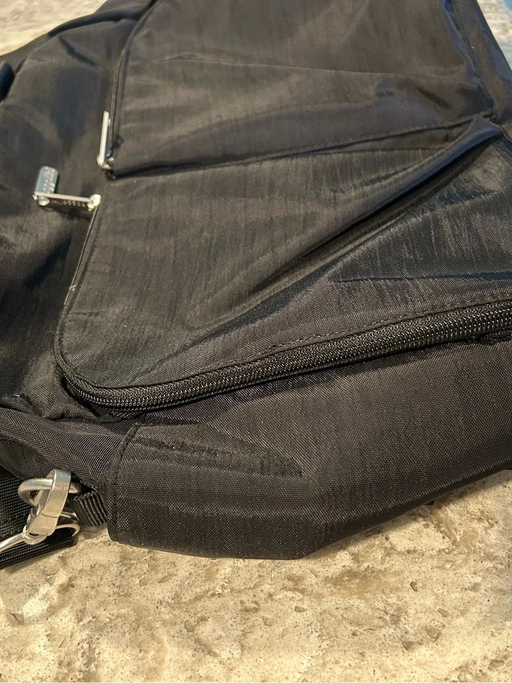 Baggallini Black Double-Zip Front Crossbody